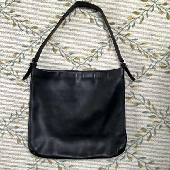 Coach Handbags - Vintage Coach MSD 9406 Genuine Leather Black Slim Shoulder Bag pristine